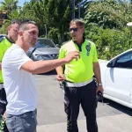 Antalya’da motosiklet kazası: Kasksız sürücülere para cezası