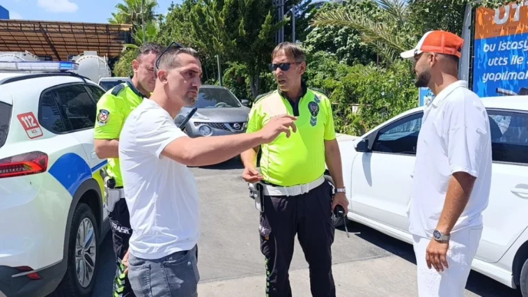 Antalya’da motosiklet kazası: Kasksız sürücülere para cezası