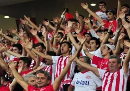 Antalyaspor kombinelerde indirim yaptı