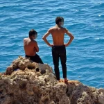 'Atlarsan karakola götürürüm' sözü gençleri durdurdu