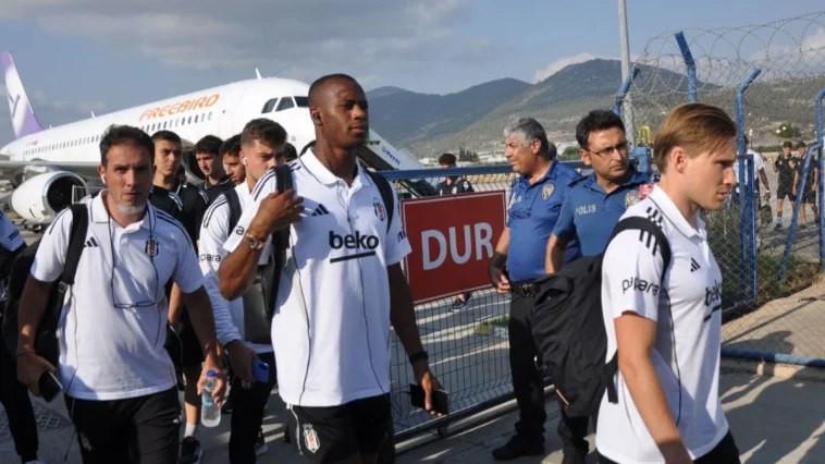 Beşiktaş Antalya'ya geldi