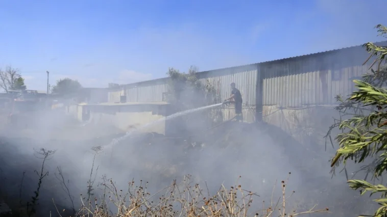 Boya ve mobilya atölyelerine yakın noktada çıkan yangın korkuttu