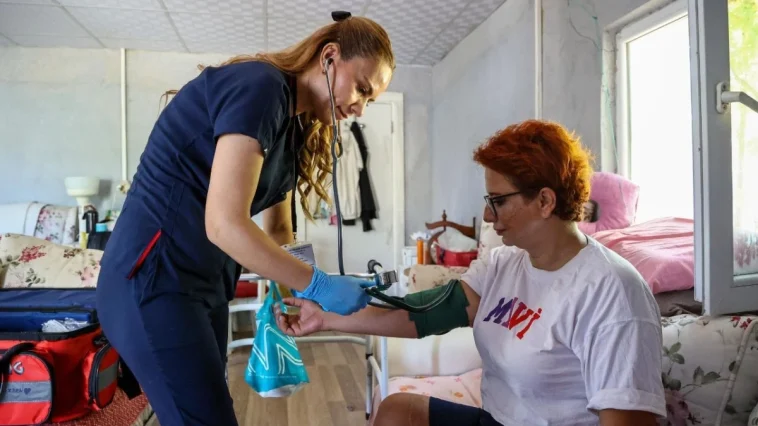 Büyükşehir’den 10 bin 665 hastaya evde sağlık hizmeti