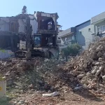 ‘Evimiz sallanıyor’ ihbarı yıkım çalışmasına uzandı