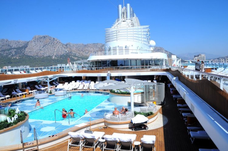 LÜKS KRUVAZİYER GEMİSİ MV ALLURA’YI İLK KEZ AĞIRLADI