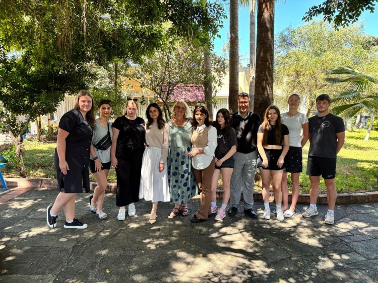 ÇEK ÖĞRENCİLER MERSİN'DE