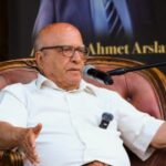 KÖY MEYDANINDA FELSEFE!