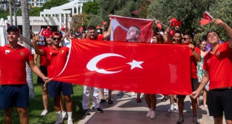 BAIA LARA’DA ZAFER BAYRAMI COŞKUSU