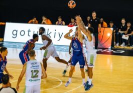 GLORİA SPORTS ARENA’DA BASKETBOL HEYECANI