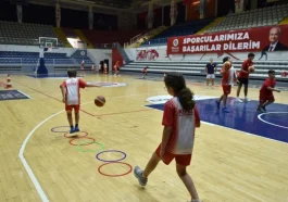 Kepez’de çocuklar sporla gelişiyor