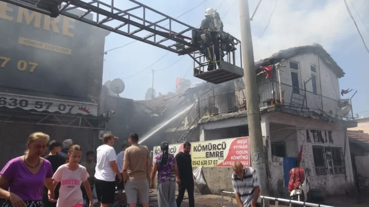 Kıbrıs gazisinin evi yandı, Türk Bayrağı sapasağlam çıktı