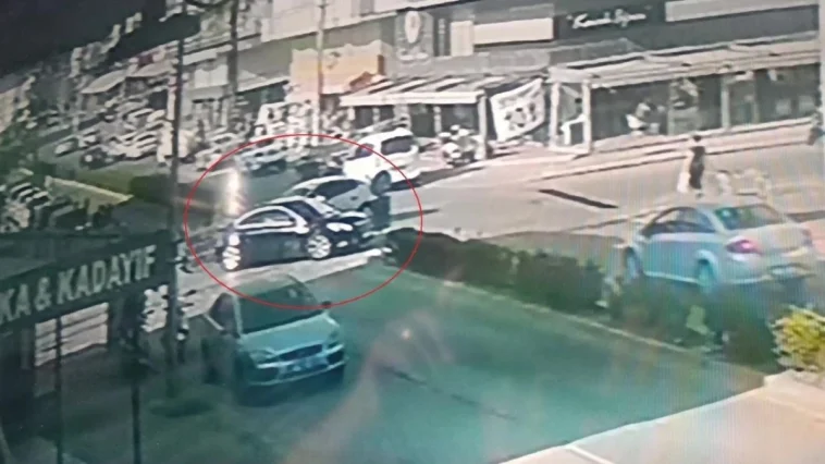 Manavgat'ta 15 dakika arayla aynı kavşakta iki kaza: 1 yaralı