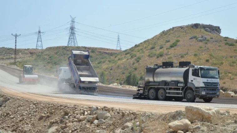 Manavgat’ta grup yolları asfaltlanıyor