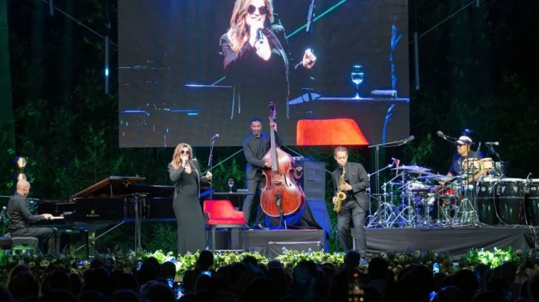 Melody Gardot Antalya’da müzikseverleri büyüledi