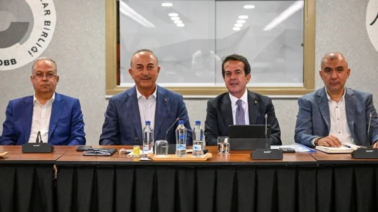 Mevlüt Çavuşoğlu'ndan Antalya Ticaret Borsası'na ziyaret
