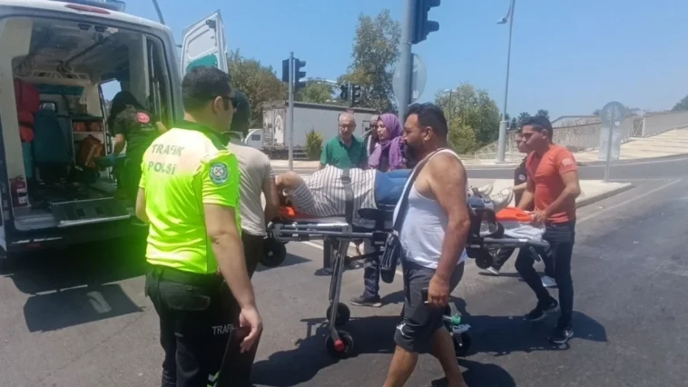 Motosiklet kamyonetle çarpıştı, sürücü yaralandı