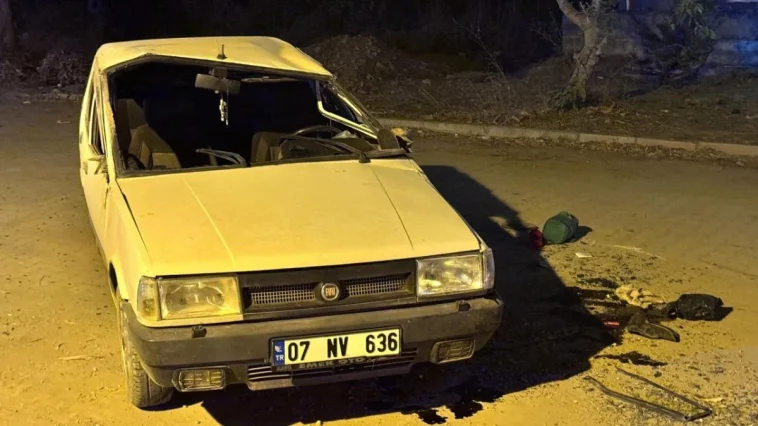 Park halindeki araca çarpan otomobilin sürücüsü firar etti