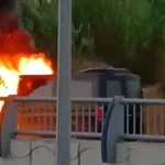 Seyir halindeki tur minibüsünde yangın çıktı