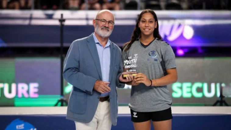 Türkiye’nin gol kraliçesi Gazel Dikme Kepez’i gururlandırdı