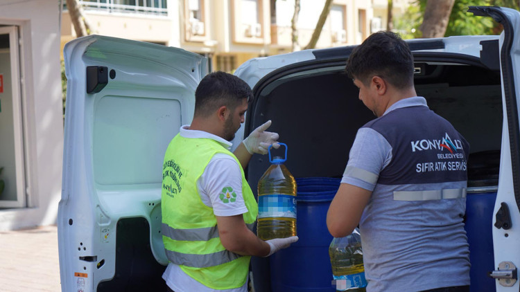 Konyaaltı’nda atık yağlar geri dönüştürülüyor
