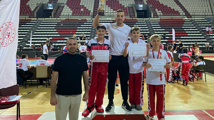 Kemere 6 madalyayla döndüler