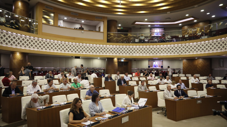 Antalyada toplu taşıma, okul servisi ve kreşlere zam