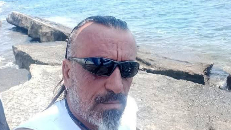 Kazada ağır yaralanan sürücü kurtarılamadı