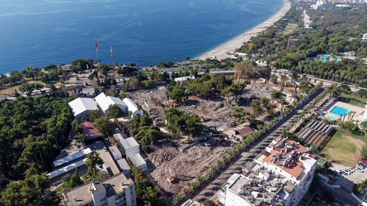 Antalya Müzesi tamamen yıkıldı