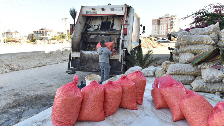 Kepez’de 1,5 ton patates imha edildi