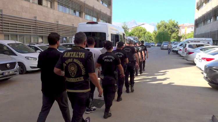 730 milyonluk dolandırıcılık girişiminin dublörü: Evde makyaj yaptılar, üzerime battaniye örttüler