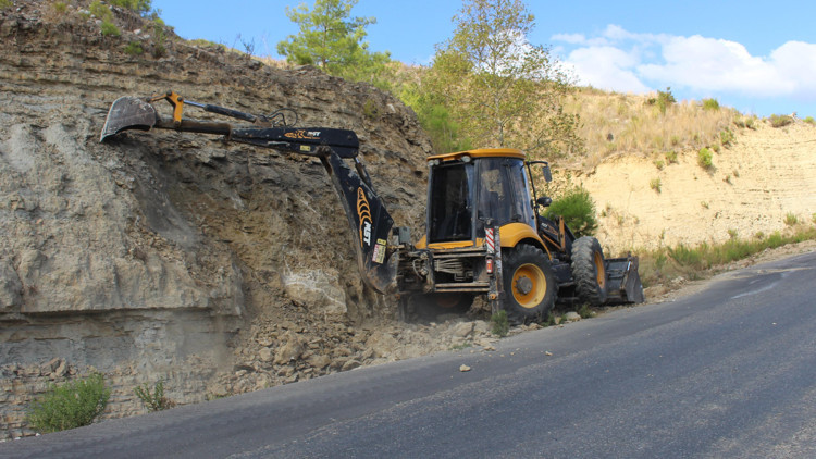 Büyükşehirden Manavgat yollarında kış mesaisi