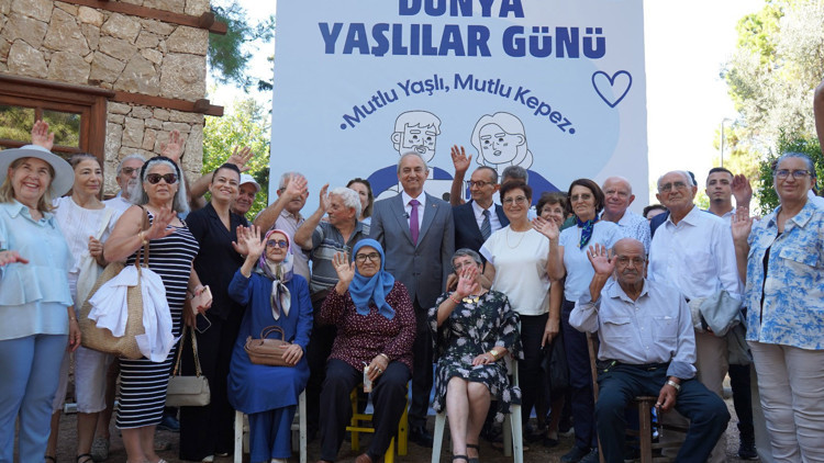 Kepez’de Dünya Yaşlılar Günü kutlaması