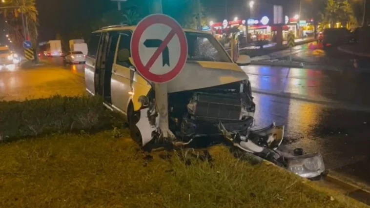 Alanya yolunda zincirleme kaza: Tır kaçtı