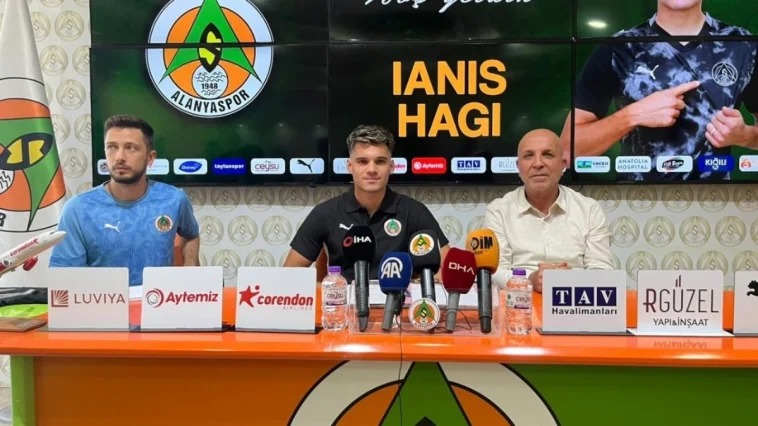Alanyaspor, Ianis Hagi ile sözleşme imzaladı