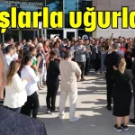 Alkışlarla uğurlandı