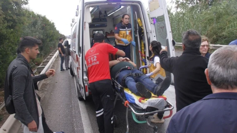 Antalya'da 4 araçlı zincirleme kaza: 2 Alman turist yaralandı