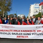 Antalya'da 'Gaziler Günü Yürüyüşü' gerçekleştirildi