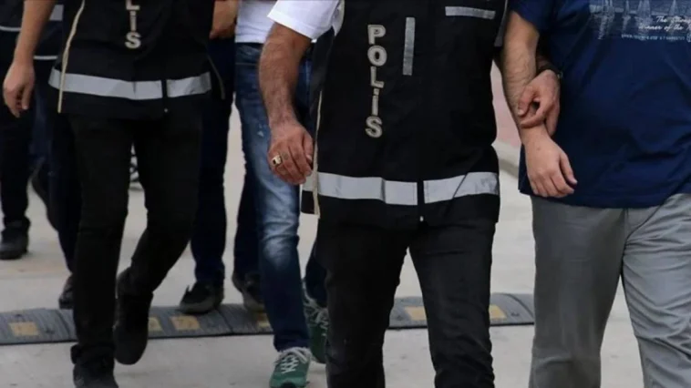 Antalya'da suç örgütlerinin adını kullanarak haraç isteyen 6 şüpheli yakalandı