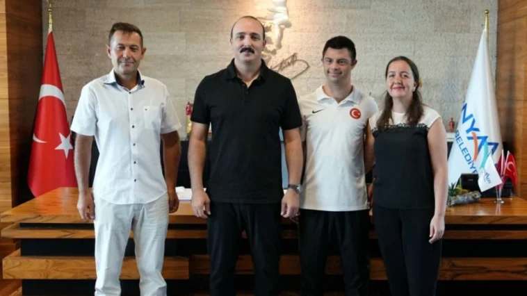 Başkan Kotan'dan milli yüzücüye destek