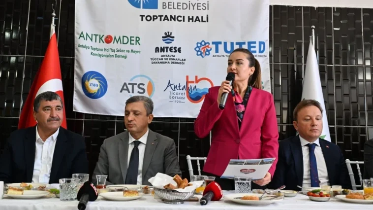 Başkan Vekili Özdemir Antalya Toptancı Hali’nde