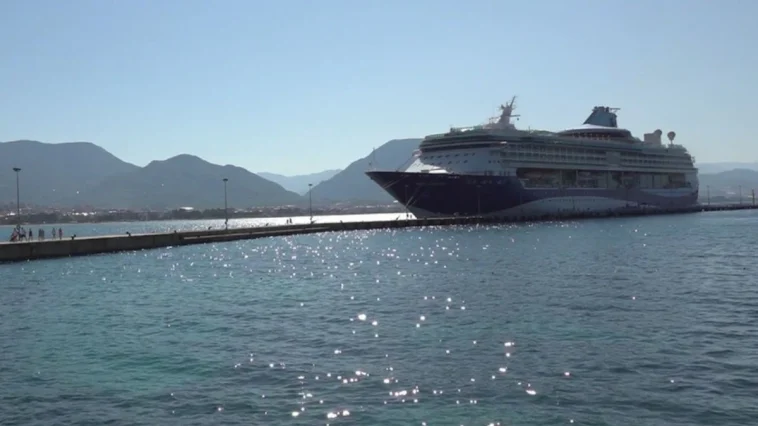 Bin 794 yolcu 740 mürettebatlı gemi Alanya'ya geldi