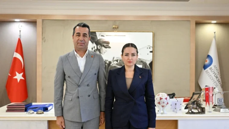 CHP’li yetkililer Büyükşehir’in tarım projelerini inceledi