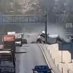 Döşemealtı’ndaki feci tır kazası kamerada