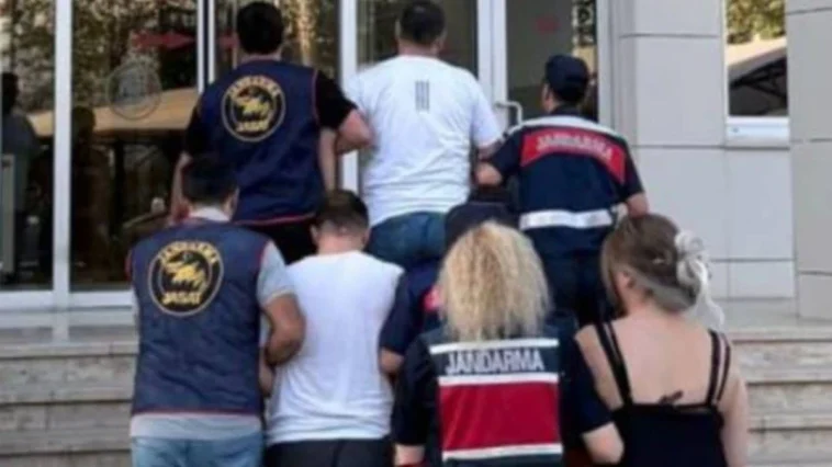 ‘Dur’ ihtarına uymayan 3 şüpheli yakalandı