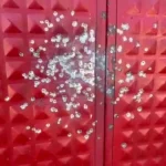 Elmalı’da iki iş yerine silahlı saldırı