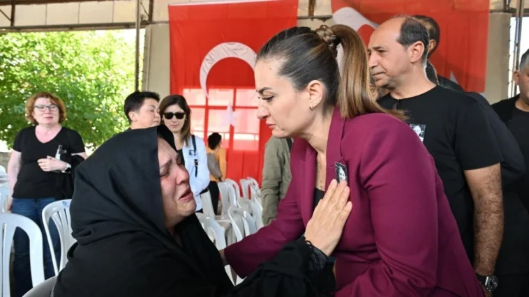 Gözyaşlarıyla toprağa verildi