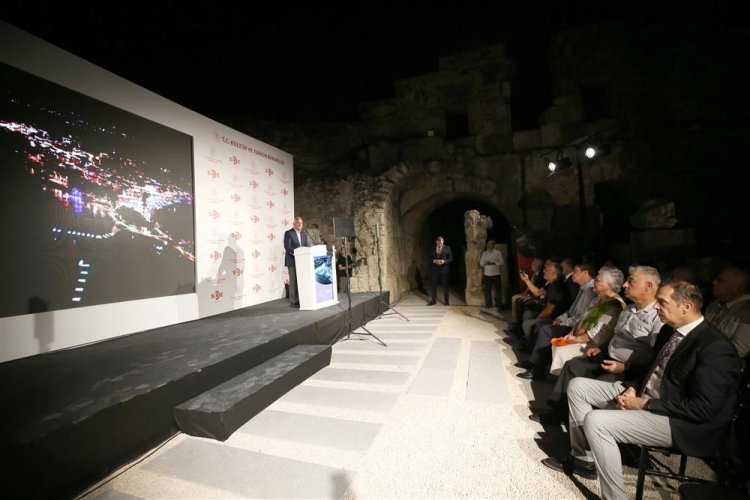 SİDE'DE TARİH GECE MÜZECİLİĞİYLE AYDINLANIYOR