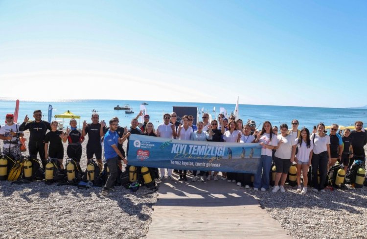ANTALYA BÜYÜKŞEHİR BELEDİYESİ VE TURMEPA İŞBİRLİĞİ İLE SAHİL TEMİZLİĞİ