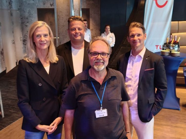 image_750x_68d5a02134373-1