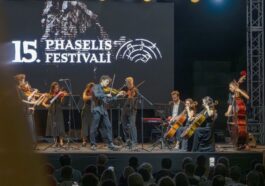 PHASELİS FESTİVALİ’NDE BİNLERCE YILLIK TARİH MÜZİKLE BULUŞTU
